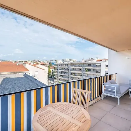 Au Calme A 10 Mn A Pieds Du Centre, Apercue - Parking Gratuit