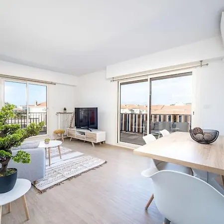 Au Calme A 10 Mn A Pieds Du Centre, Apercue - Parking Gratuit Lägenhet *