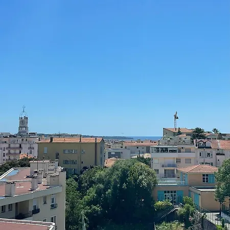 Au Calme A 10 Mn A Pieds Du Centre, Apercue - Parking Gratuit Lägenhet *