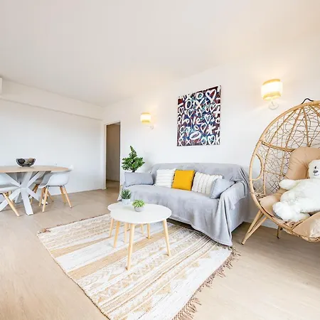 Au Calme à 10 Mn à Pieds Du Centre, Aperçue - Parking Gratuit * Cannes